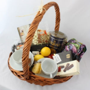 Корзина с чаем и сладостями в Заречье